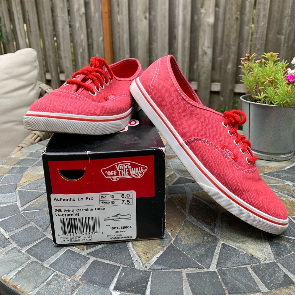 Vans Authentic Lo Pro Sneaker - LIKE NEW!!!